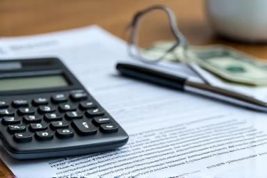 Calculadora y documentos fiscales